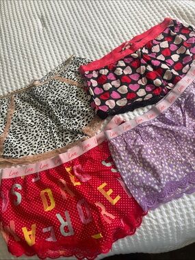 💗 Lot Of 4 Women’s VS Victoria’s Secret L Lace Boxers Sleep Shorts Barely Worn